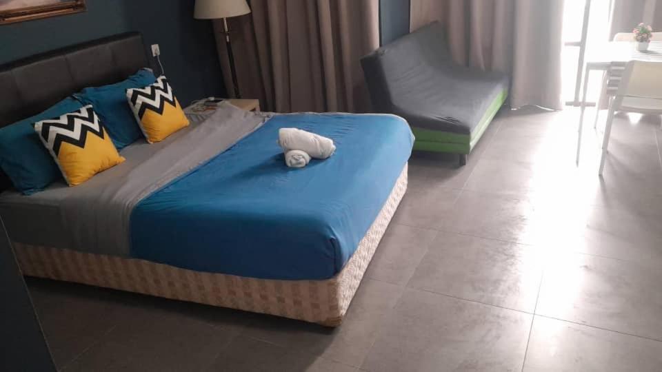 B, Empire Damansara